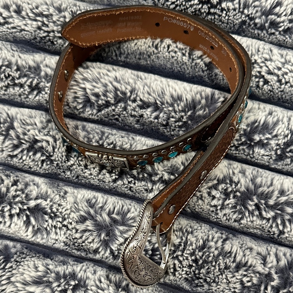 Nocona Bejeweled women’s belt size 28 - Picture 1 of 4